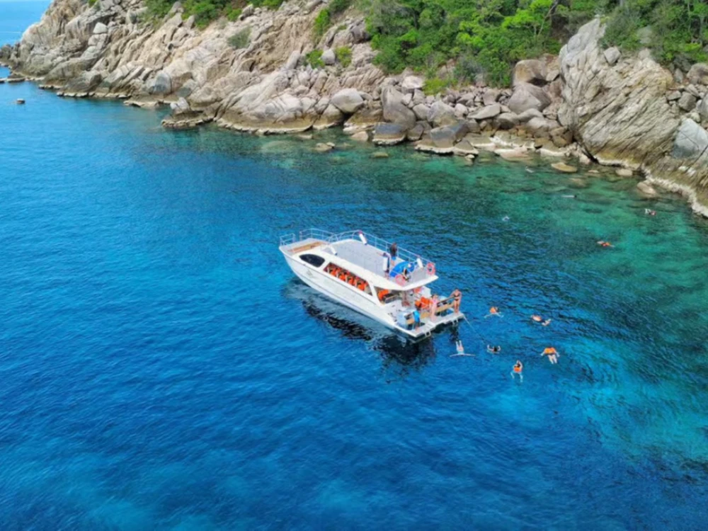 Angthong Marine Park Premium Catamaran Tour