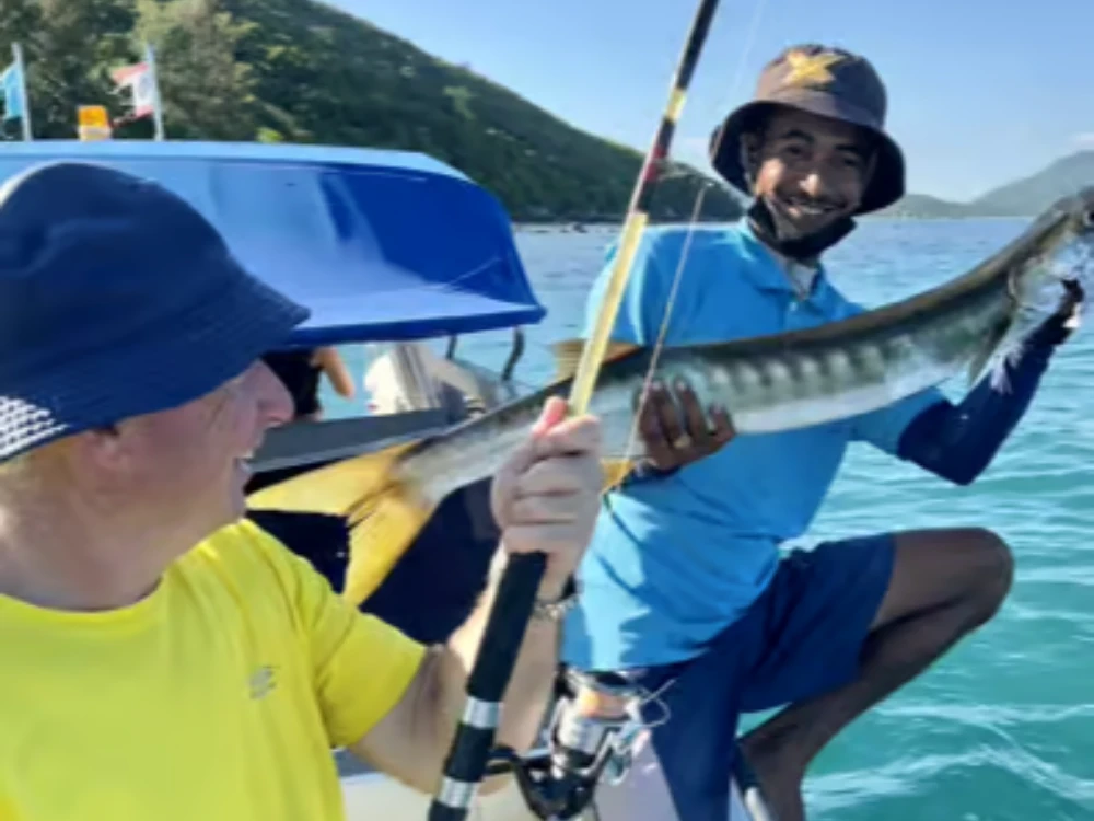 Half-Day Private Fishing and Beach Picnic