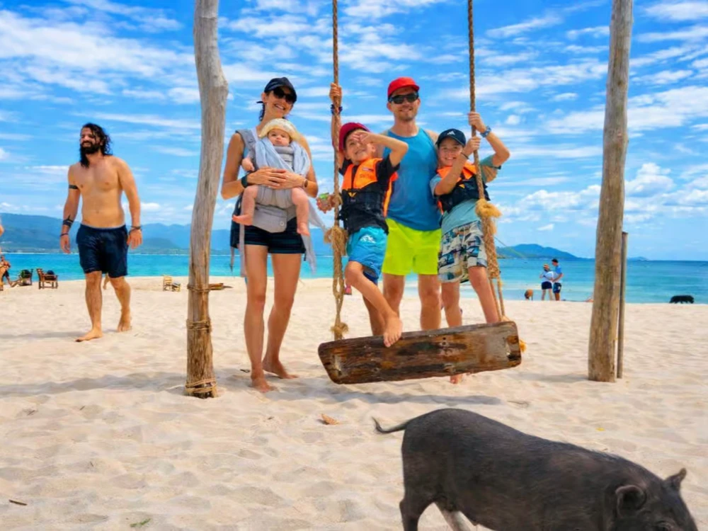 Pig Island Speedboat Snork,Kayak, Lunch OR Rap Island