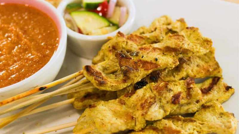 A Taste of Thailand: Indulge in Samui’s Best Thai Street Food Feast