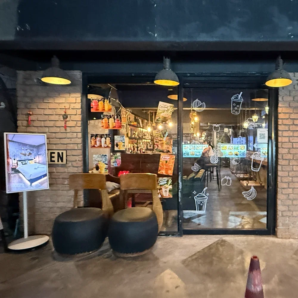 BlackJack Bar & Hostel