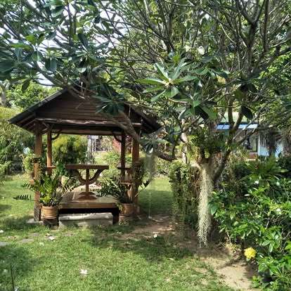 Flower Paradise Bungalows