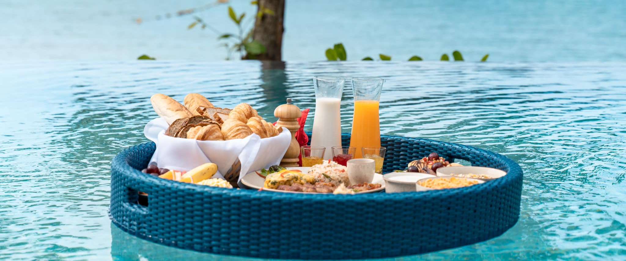 Bre-Eze Restaurant and Bar