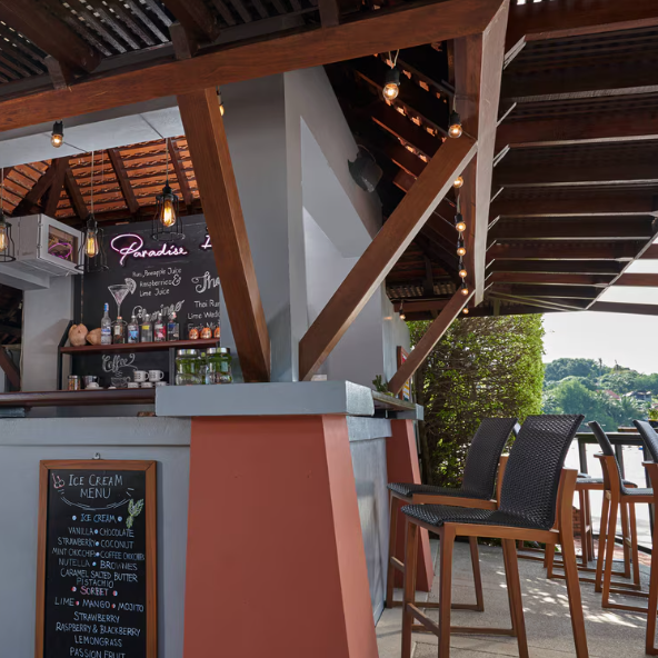 Renaissance Pool Bar