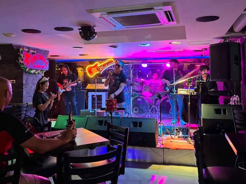 Live Music @ Jimmy Woo's